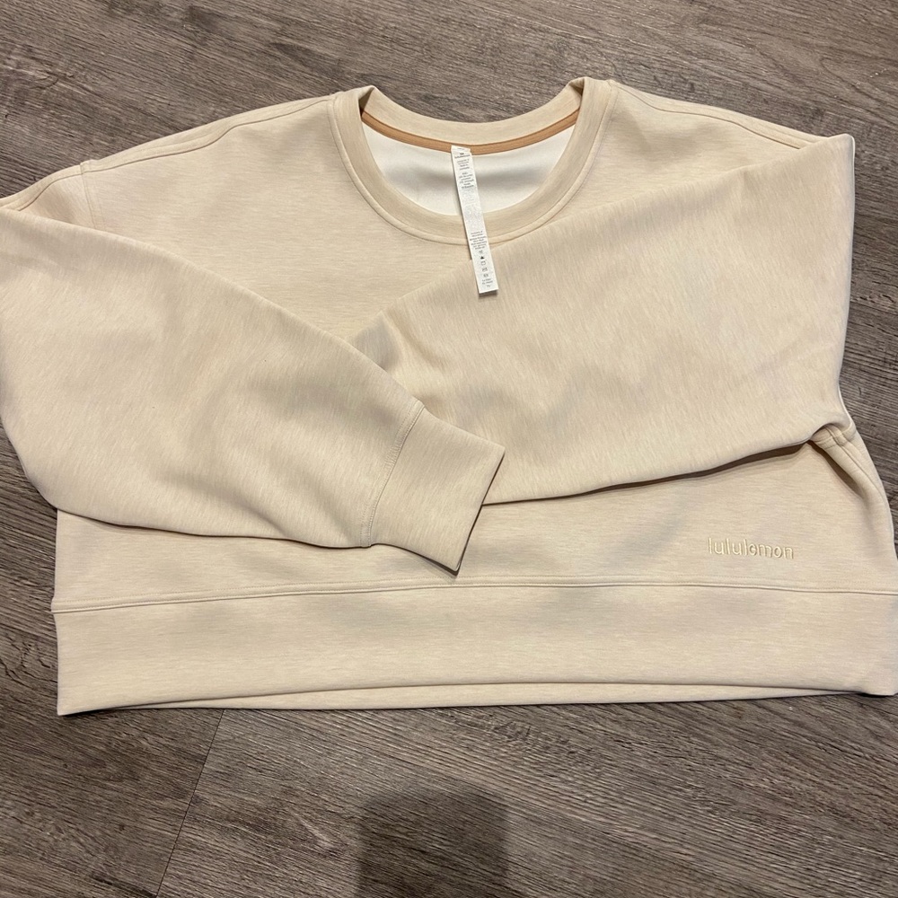 Lululemon Soft Ambitions Cropped Crew
